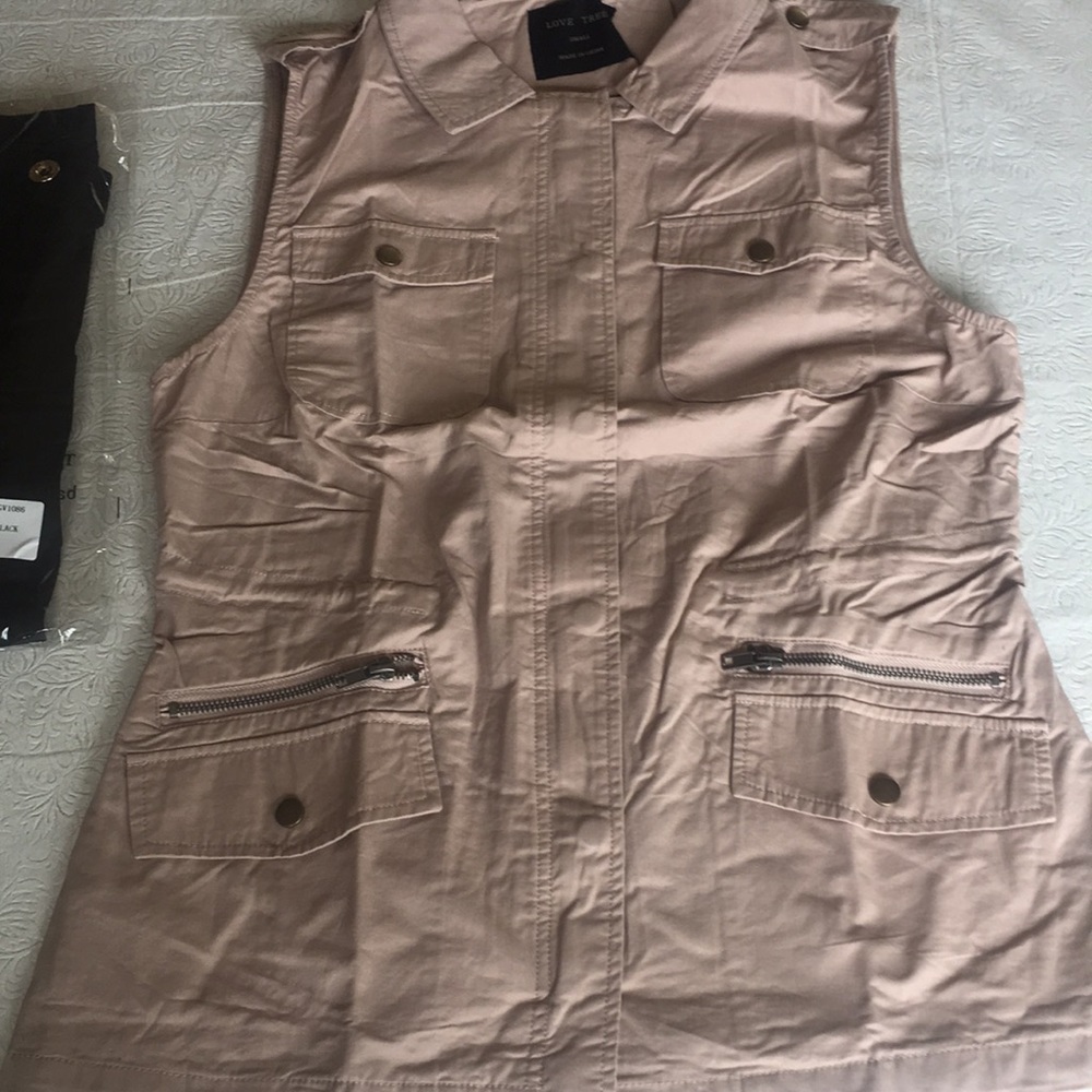 🎈New comfortable vest.